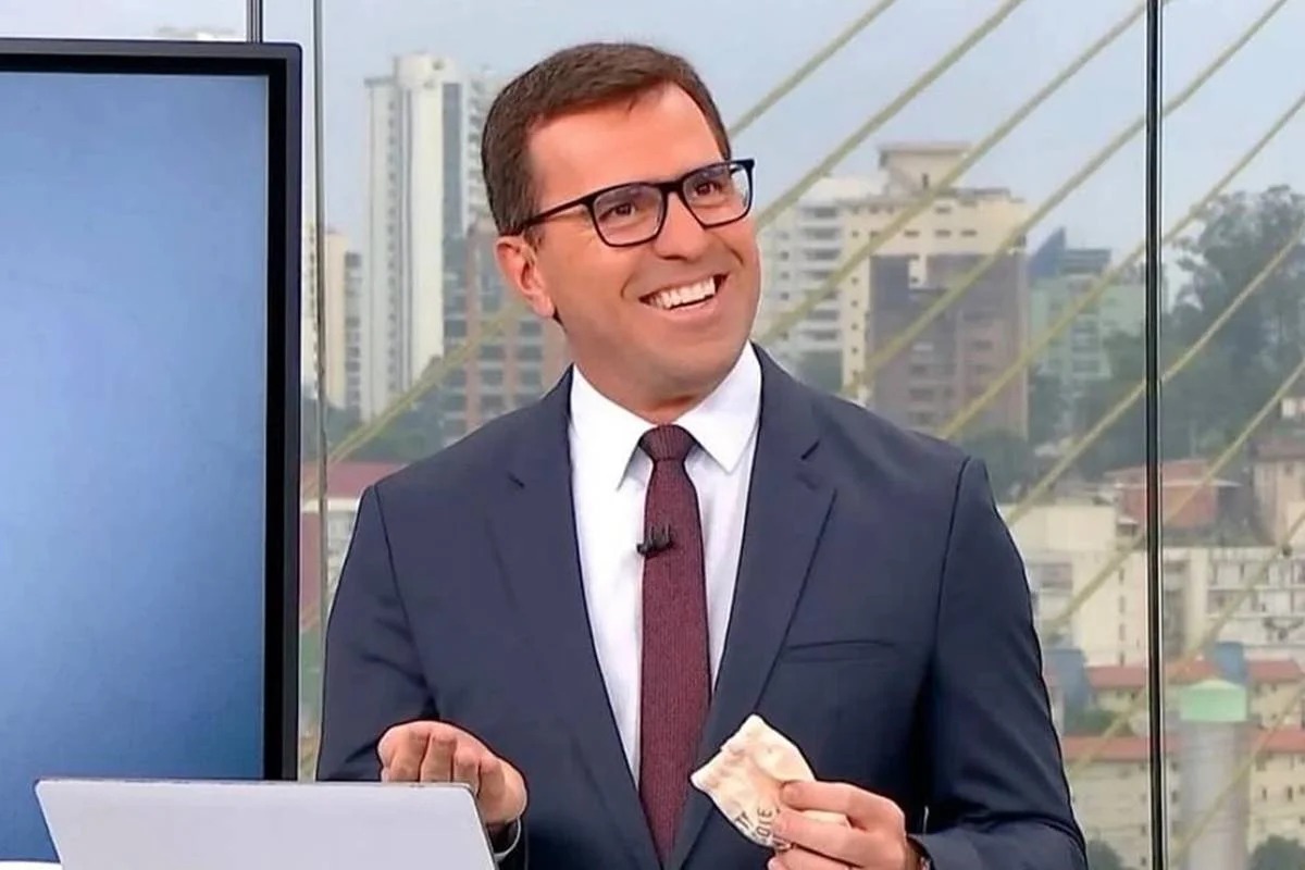 Rodrigo Bocardi em vias de assinar com o SBT para comandar jornalismo vespertino