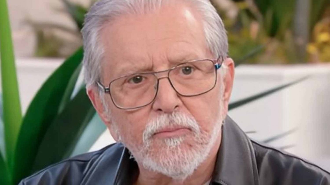 Carlos Alberto de Nóbrega desabafa sobre impotência diante de vício do seu filho
