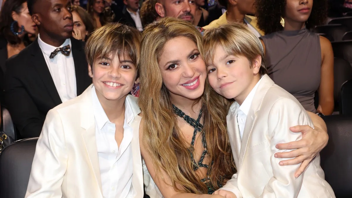 SHAKIRA DESABAFA E REVELA QUE SEPARAÇÃO DE GERARD PIQUÉ FOI O MOMENTO MAIS SOMBRIO DE SUA VIDA