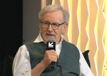 DEFESA DO CINEMA: STEVEN SPIELBERG ADOTE POSTURA RIGOROSA E REJEITA DIRIGIR FILMES EXCLUSIVOS PARA A NETFLIX