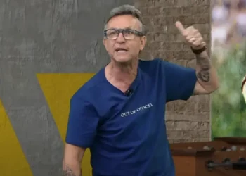 APRESENTADOR NETO ENALTECE LIONEL MESSI EM PROGRAMA E CRITICA EXIBIÇÕES RECENTES DE VINI JR