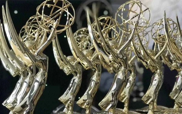 PREMIAÇÃO DO EMMY 2026 PROMOVE RENOVAÇÃO HISTÓRICA AO INDICAR 28 ATORES PELA PRIMEIRA VEZ