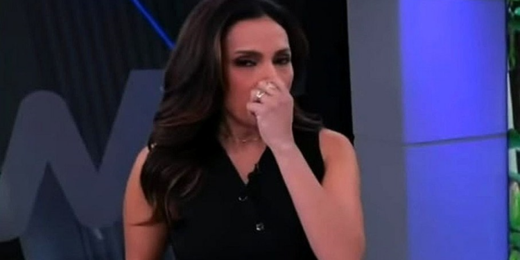 MÁRCIA DANTAS CHORA E SE AFASTA DE BANCADA AO VIVO DURANTE TELEJORNAL DA JOVEM PAN