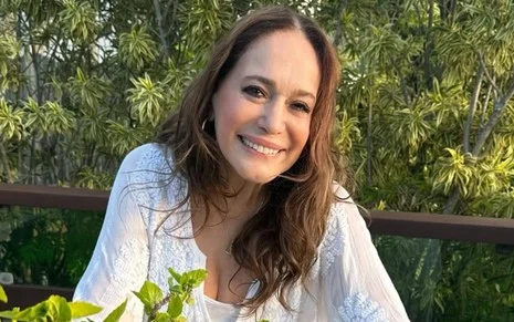 GLOBO ESCALA SUSANA VIEIRA PARA INTERPRETAR PROFESSORA DE ATUAÇÃO EM SÉRIE DESTINADA A APLICATIVOS DE VÍDEOS CURTOS