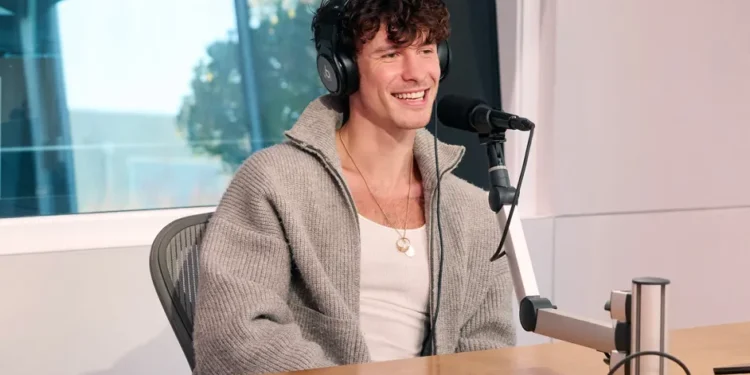 SHAWN MENDES MONTA ESTÚDIO IMPROVISADO NO BRASIL E INICIA PRODUÇÃO DE NOVO ÁLBUM