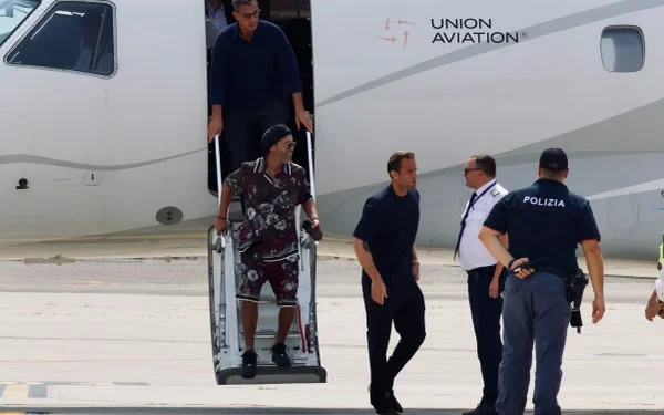 RONALDINHO GAÚCHO SE APRESENTA AO RAVENNA E VAI ATUAR NA TERCEIRA DIVISÃO ITALIANA