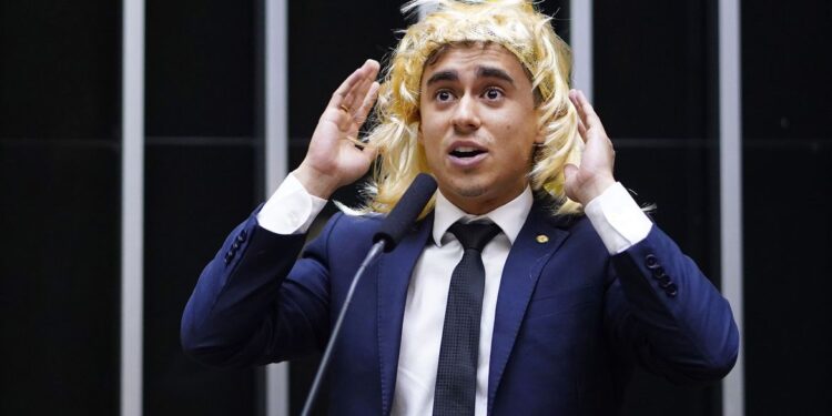 NIKOLAS FERREIRA É PROCESSADO EM R$ 200 MIL POR DISCRIMINAÇÃO EM VÍDEO PUBLICADO NAS REDES